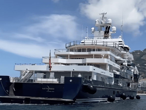 mega yacht samar price