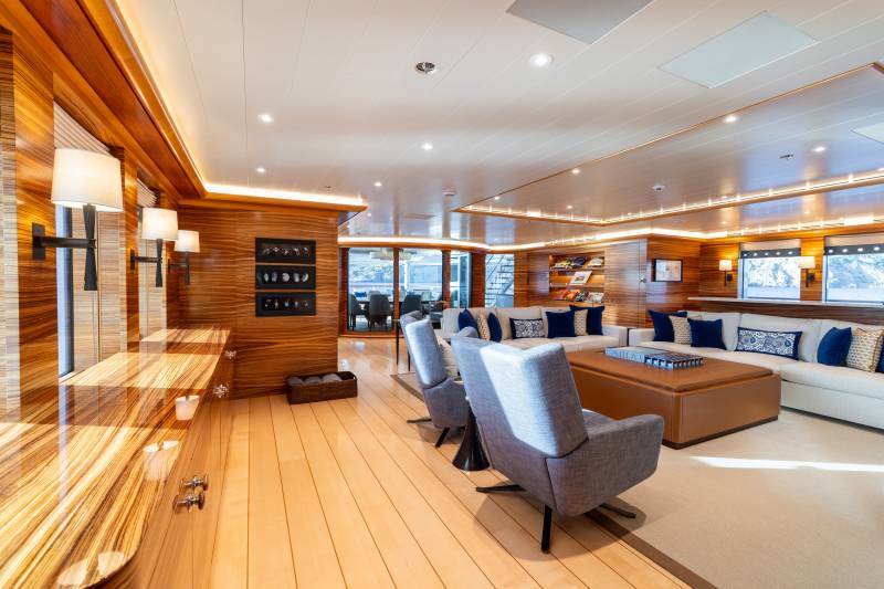 yacht-rocinante-interior-26_qkvghr