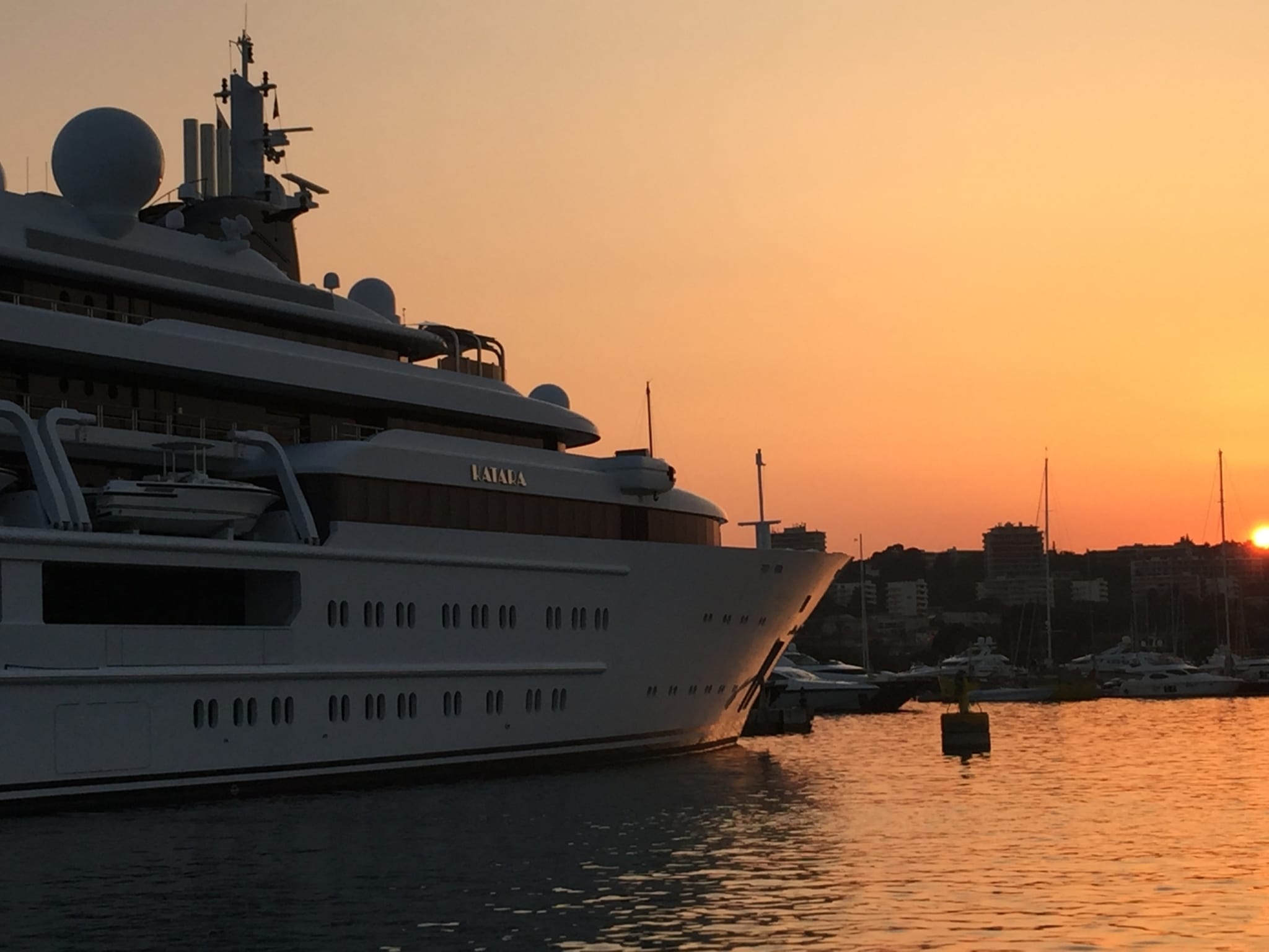 katara yacht interior