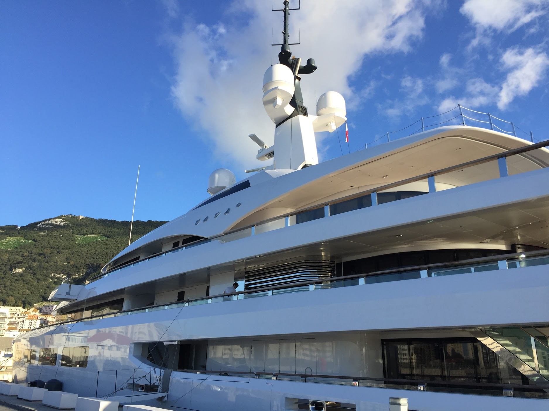 vava yacht rent