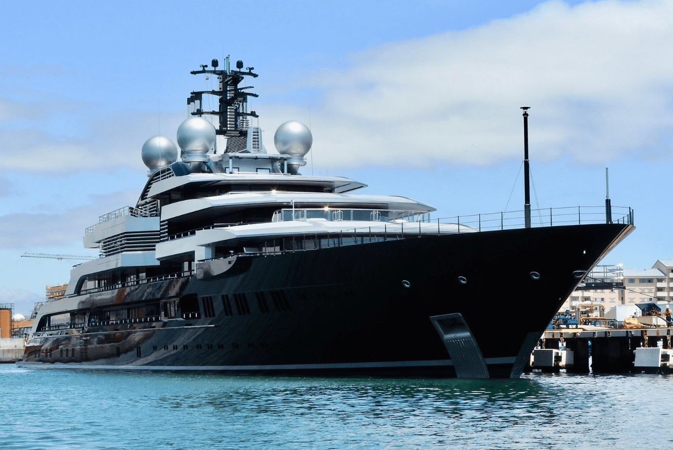 billionaires club yacht