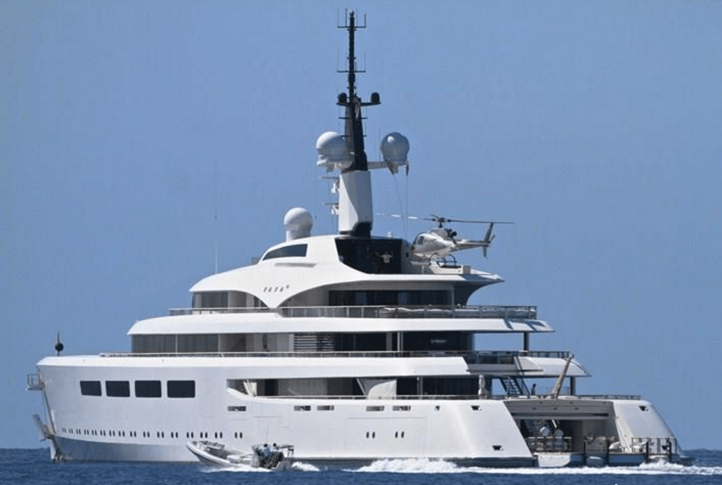 vava yacht rent