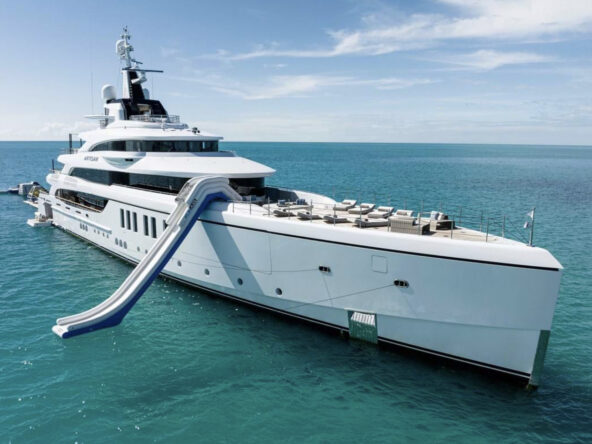 how much did lionheart yacht cost