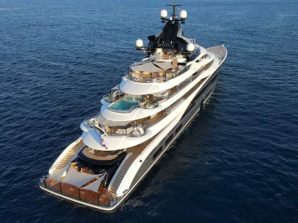 mega yacht alaiya