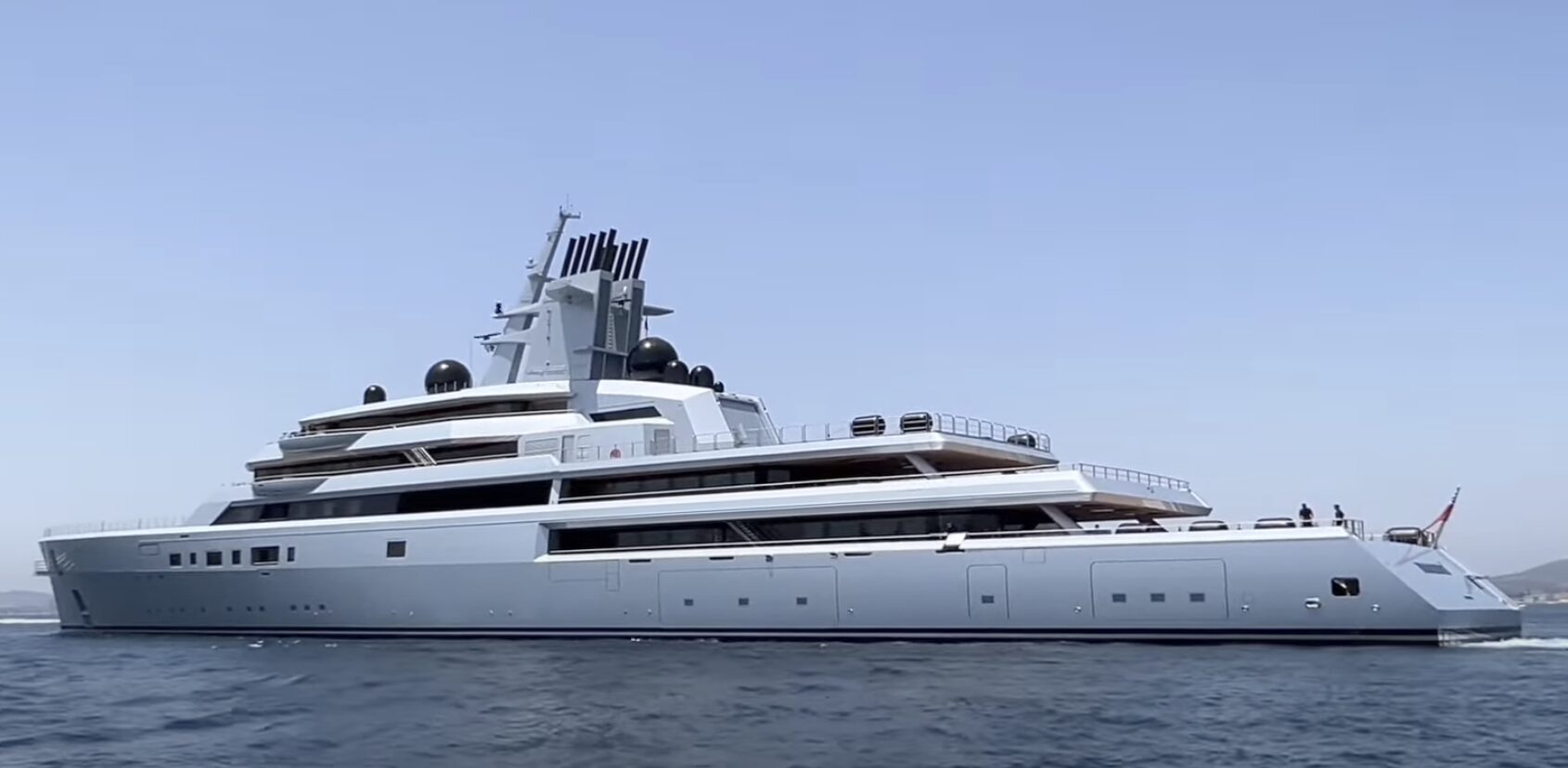 dragonfly-ex-project-alibaba-142m-mega-yacht-by-lurssen 2025-08-11 at 14.27.43