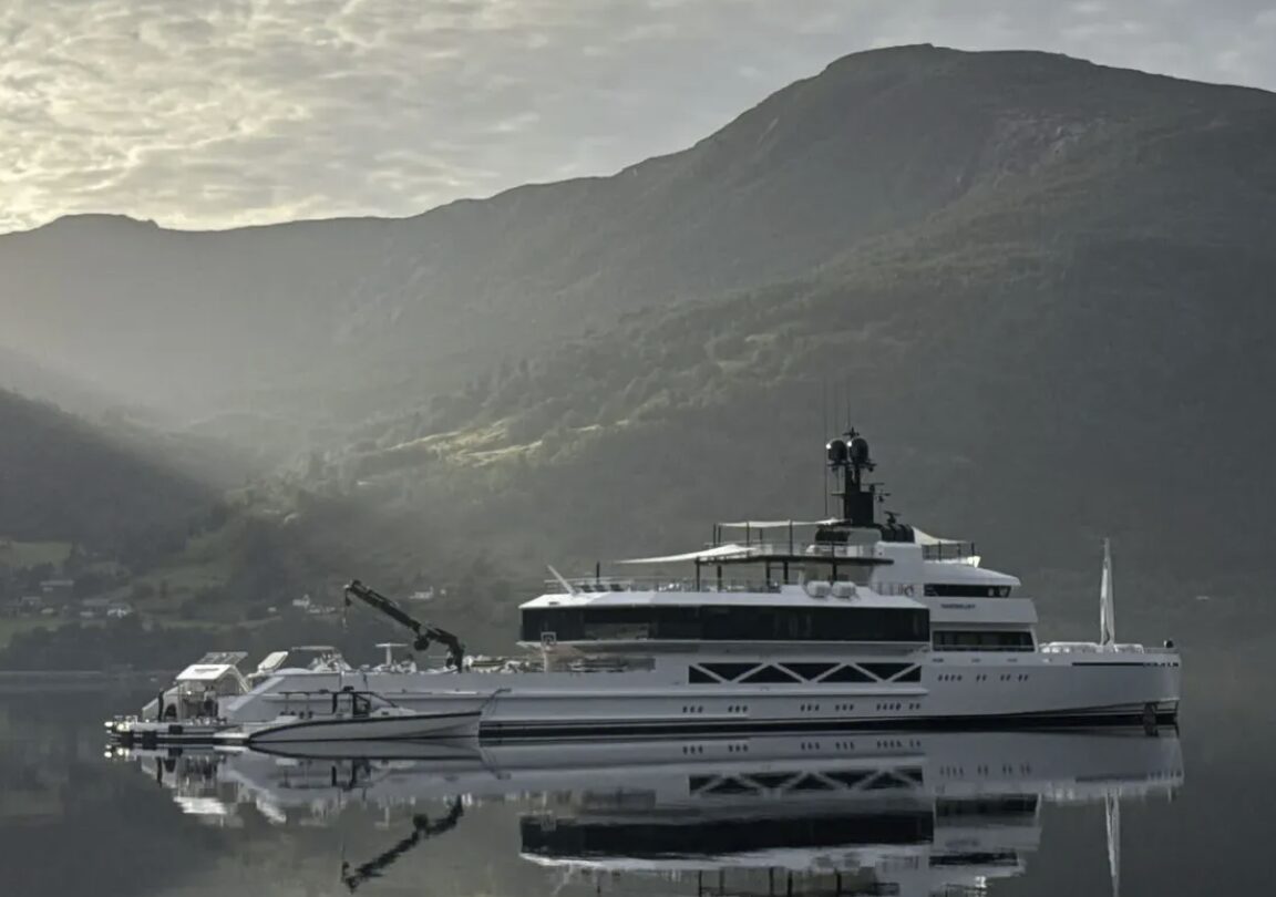 m-y-wanderlust-85-3m-explore-yacht-by-silver-yachts 2025-08-24 at 16.22.47