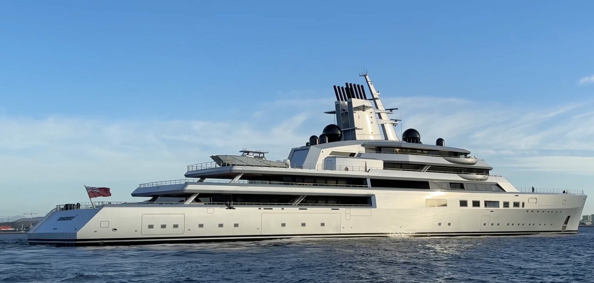 dragonfly-ex-project-alibaba-142m-mega-yacht-by-lurssen 2025-11-10 at 09.13.43