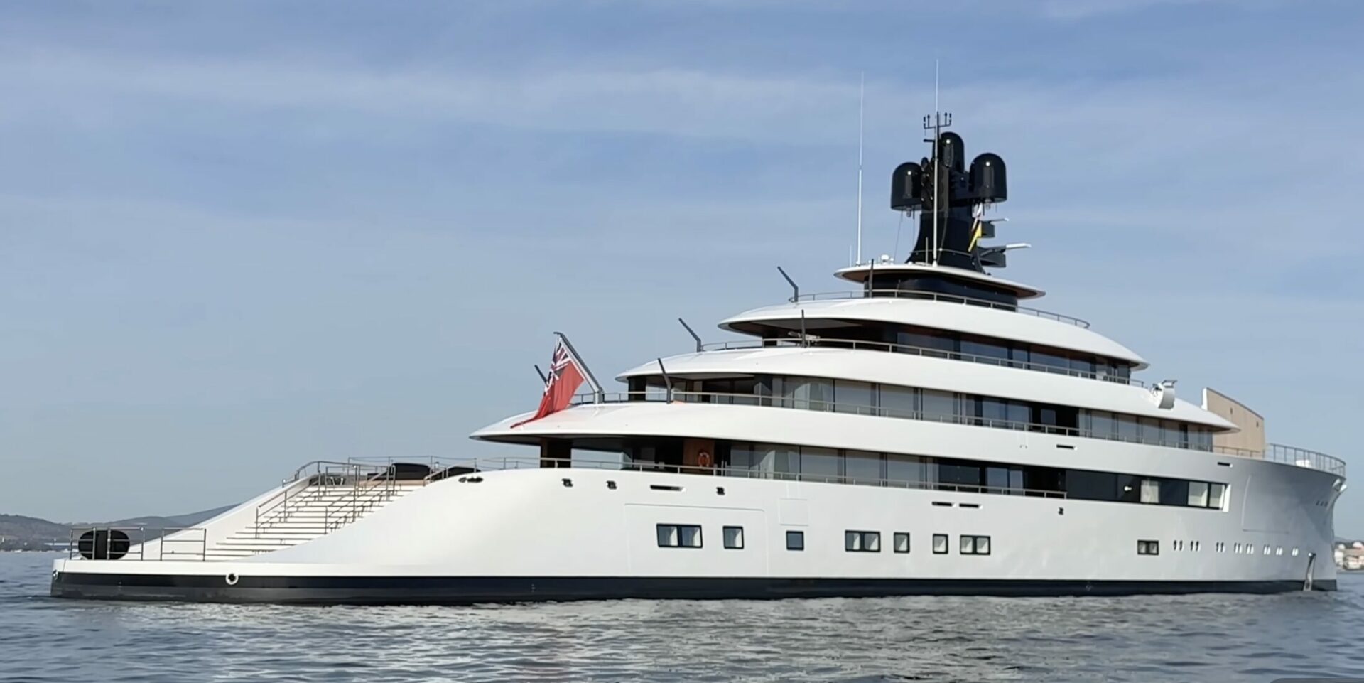 m-y-pi-project-feadship-824-100m-super-yacht-by-feadship 2025-11-10 at 08.52.17