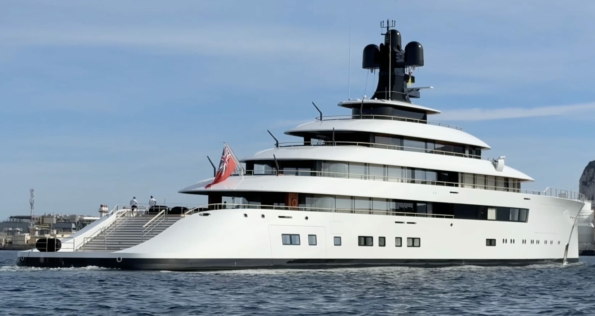 m-y-pi-project-feadship-824-100m-super-yacht-by-feadship 2025-11-10 at 08.52.32