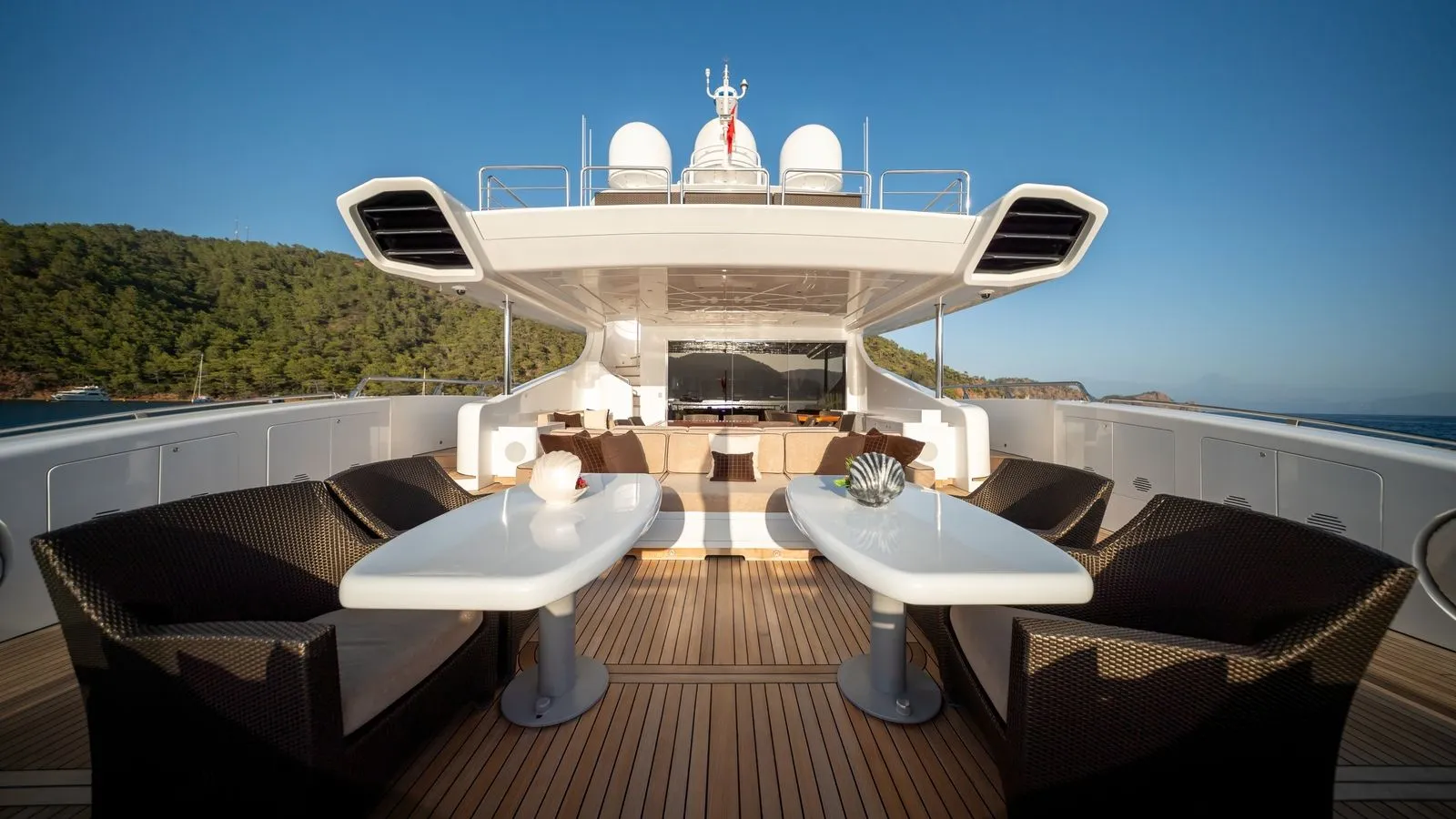 1757427822272_SeaPearlMangusta16500015_processed(1)